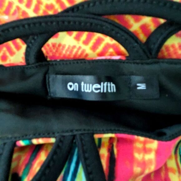 Bold Colored Tribal-Print Criss-Cross Halter Dress Size M (NWOT) - Picture 5 of 7